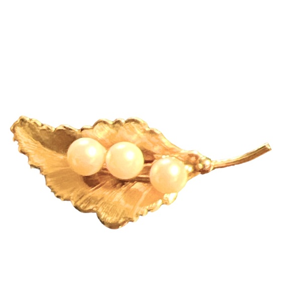 12K GF Vintage Valenza Leaf with Pearls Brooch Pin - Picture 1 of 3
